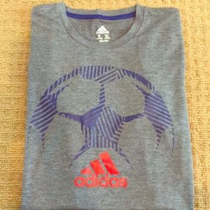 NWOT Adidas boys Climalite T-Shirt Size XL 18/20